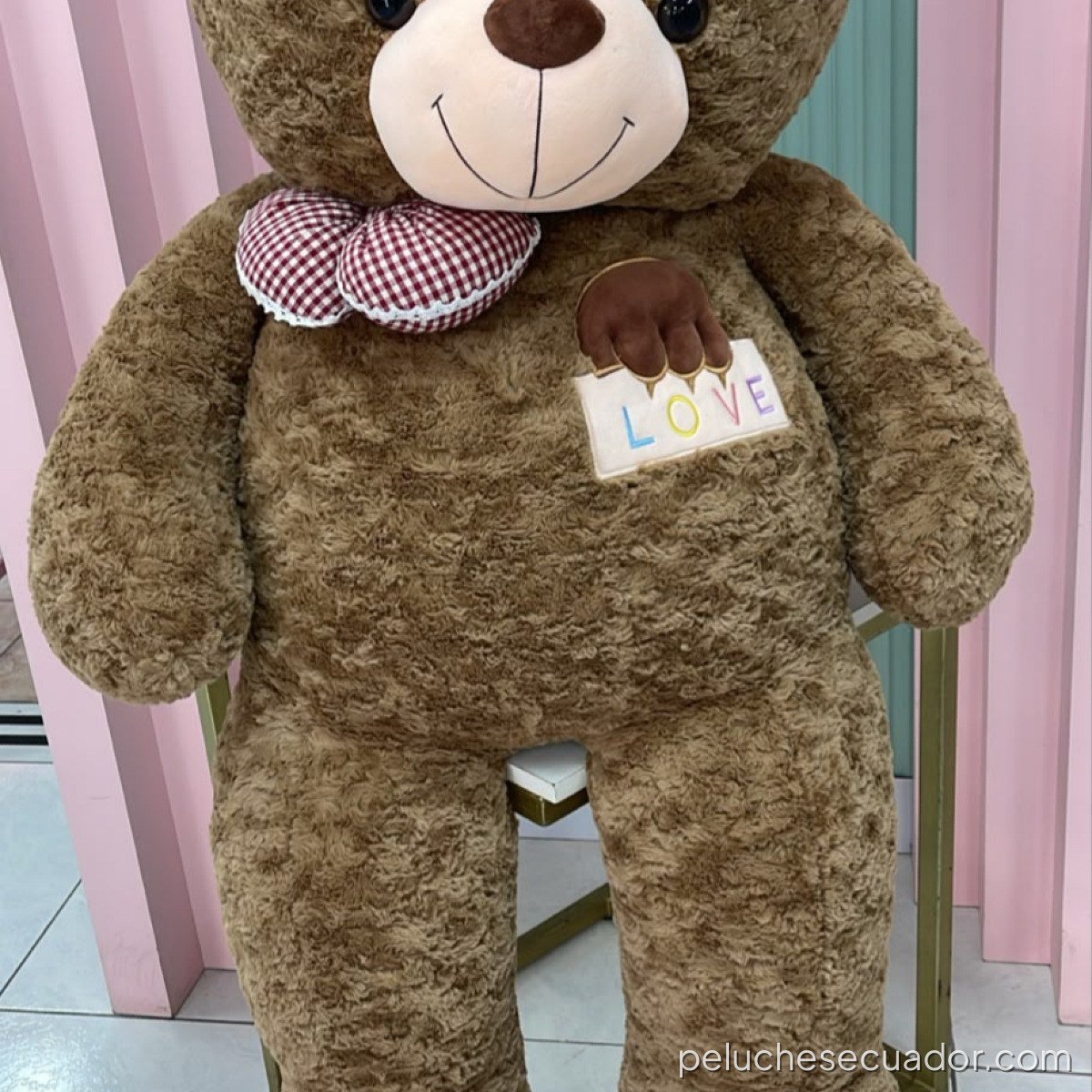 PELUCHE OSO CON LASO CUADROS 140CM